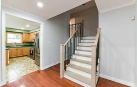 6 dormitorio casa de pueblo en Etobicoke, Canadá. C$2 516 000