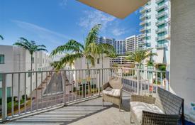 Condominio – Hollywood, Florida, Estados Unidos. $375 000