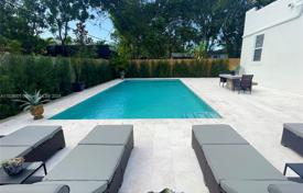 3 dormitorio casa de pueblo 156 m² en Miami, Estados Unidos. $1 550 000