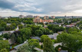 8 dormitorio casa de pueblo en Etobicoke, Canadá. C$2 045 000