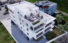 2 dormitorio piso en Deryneia, Chipre. 181 000 €