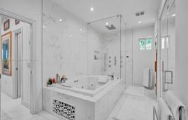 5 dormitorio casa de pueblo 599 m² en Miami, Estados Unidos. $3 999 000