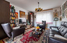 4 dormitorio casa de pueblo 240 m² en City of Zagreb, Croacia. 600 000 €