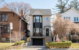 Casa de pueblo – North York, Toronto, Ontario,  Canadá. C$2 115 000