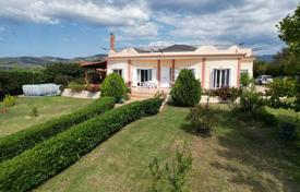 3 dormitorio casa de pueblo 121 m² en Peloponeso, Grecia. 390 000 €