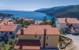 7 dormitorio casa de pueblo 200 m² en Rabac, Croacia. 649 000 €