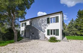 14 dormitorio villa 443 m² en Potenza Picena, Italia. 730 000 €