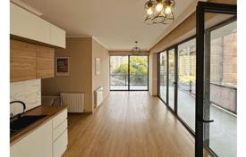 2 dormitorio piso 80 m² en Tiflis, Georgia. $150 000