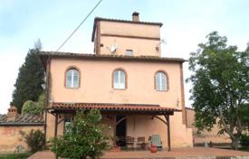 5 dormitorio villa 530 m² en Castelnuovo Berardenga, Italia. 850 000 €