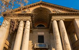 30 dormitorio villa en Cremona, Italia. Price on request