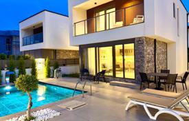 4 dormitorio villa 345 m² en Camyuva, Turquía. 27 764 000 TRY