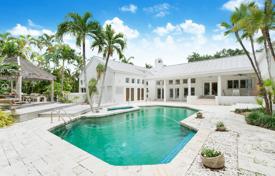 Villa – Coral Gables, Florida, Estados Unidos. 2 986 000 €