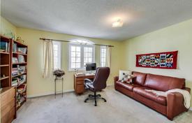 2 dormitorio adosado en Etobicoke, Canadá. C$1 432 000