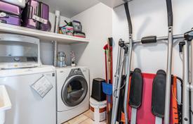 6 dormitorio piso en North York, Canadá. C$668 000