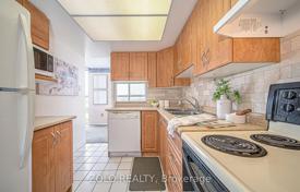 6 dormitorio piso en Etobicoke, Canadá. C$824 000
