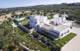 Villa – Ostuni, Apulia, Italia. 16 000 €  por semana