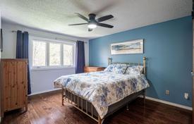 18 dormitorio casa de pueblo en Scarborough, Canadá. C$1 916 000