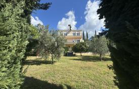 7 dormitorio chalet 307 m² en Herceg Novi city, Montenegro. 590 000 €