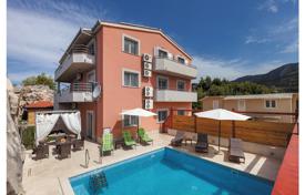 10 dormitorio villa 490 m² en Podstrana, Croacia. 830 000 €