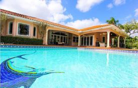 Villa – Miami, Florida, Estados Unidos. 1 672 000 €