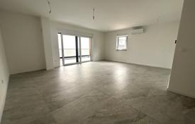 4 dormitorio piso 105 m² en Vodice, Croacia. 486 000 €