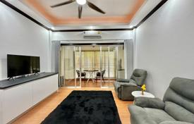 2 dormitorio piso 81 m² en Pattaya, Tailandia. $96 000