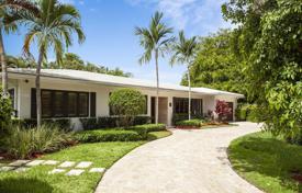Villa – Coral Gables, Florida, Estados Unidos. 1 299 000 €
