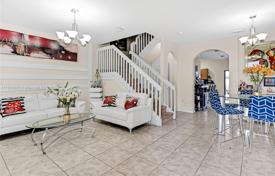 Casa de pueblo – Hialeah, Florida, Estados Unidos. $515 000