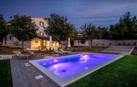 6 dormitorio casa de pueblo 200 m² en Labin, Croacia. 680 000 €