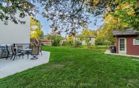 10 dormitorio casa de pueblo en Etobicoke, Canadá. C$2 685 000