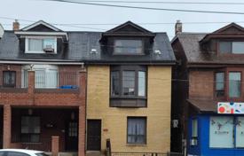 14 dormitorio adosado en College Street, Canadá. C$2 176 000