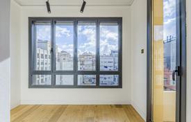 4 dormitorio piso 95 m² en Barcelona, España. 680 000 €