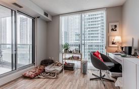 4 dormitorio piso en Yonge Street, Canadá. C$776 000