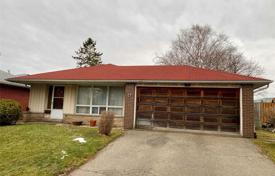 3 dormitorio casa de pueblo en Etobicoke, Canadá. C$1 313 000