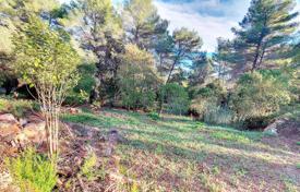 Terreno en Mougins, Francia. 999 000 €