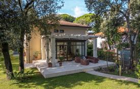 12 dormitorio finca rústica 314 m² en Camaiore, Italia. 1 850 000 €
