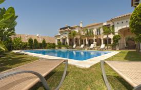 Villa – Marbella, Andalucía, España. 8 600 €  por semana