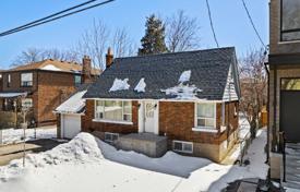 6 dormitorio casa de pueblo en Etobicoke, Canadá. C$2 047 000
