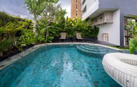 2 dormitorio piso 80 m² en Tibubeneng, Indonesia. $259 000