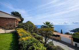 4 dormitorio casa de pueblo 235 m² en Blanes, España. 850 000 €