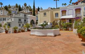 3 dormitorio adosado 133 m² en Benahavis, España. 550 000 €
