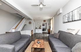10 dormitorio casa de pueblo en Scarborough, Canadá. C$1 536 000