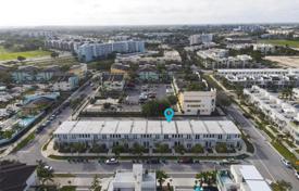 4 dormitorio casa de pueblo 143 m² en Miami, Estados Unidos. $430 000
