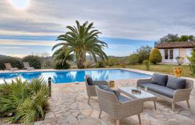 Villa – Provenza - Alpes - Costa Azul, Francia. 4 800 €  por semana