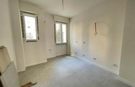 3 dormitorio piso 156 m² en Florencia, Italia. 780 000 €