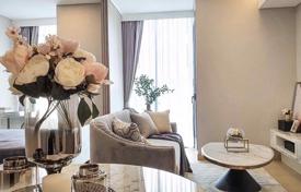 1-dormitorio apartamentos en condominio en Khlong Toei, Tailandia. $285 000