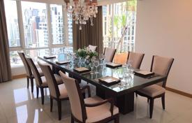 4 dormitorio ático en Watthana, Tailandia. $4 600  por semana