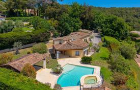 8 dormitorio villa en Le Rouret, Francia. 1 590 000 €