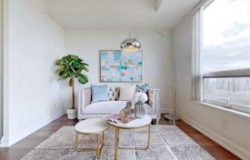4 dormitorio piso en North York, Canadá. C$918 000