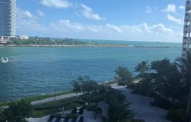 Obra nueva – Fisher Island Drive, Miami Beach, Florida,  Estados Unidos. $6 200  por semana